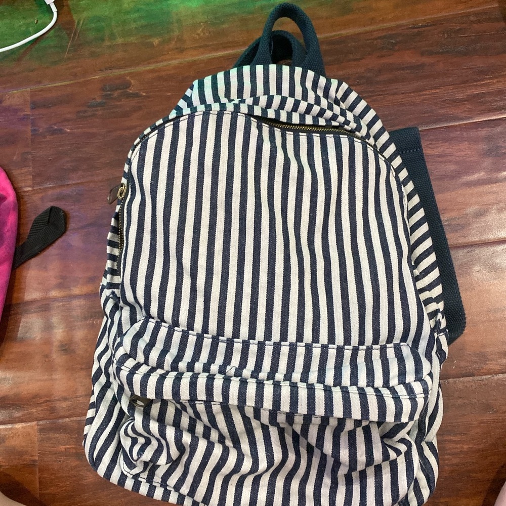 stripped UO backpack